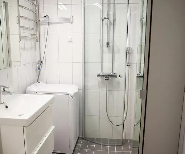 Viihtyisae Ja Rauhallinen Keskustan Tilava Kaksio *